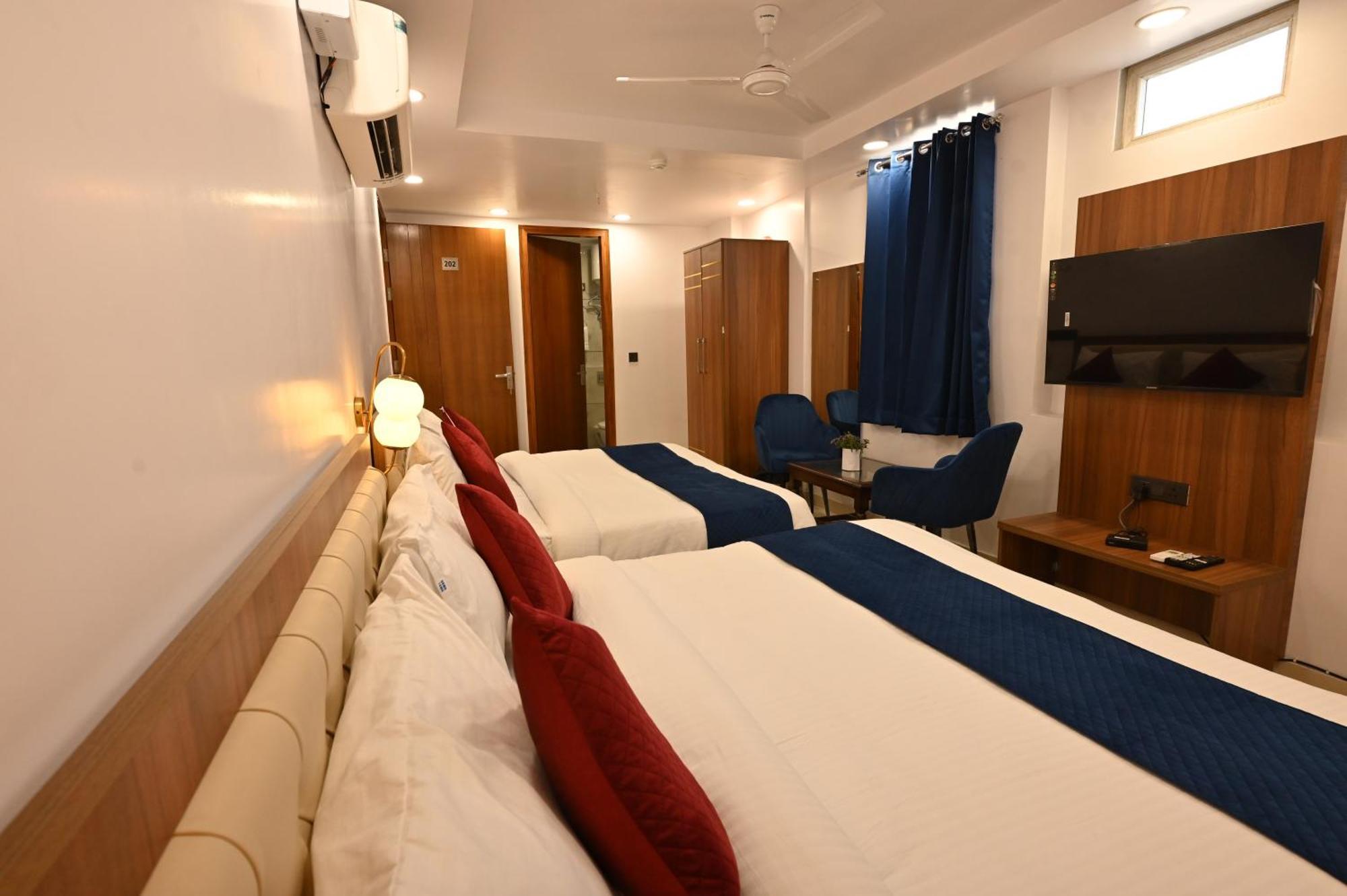 Hotel Down Town Paschim Vihar Delhi  Dış mekan fotoğraf
