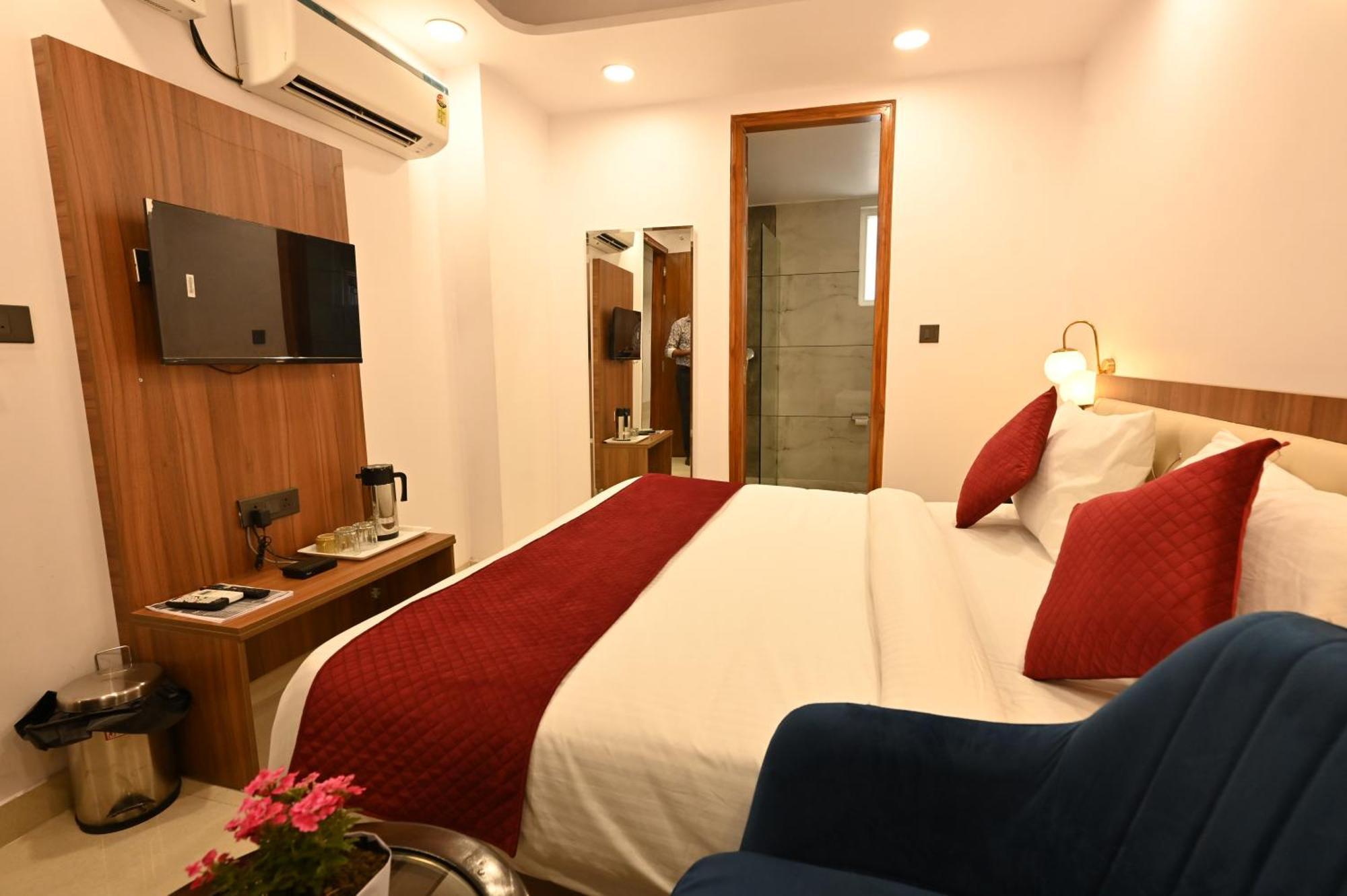 Hotel Down Town Paschim Vihar Delhi  Dış mekan fotoğraf
