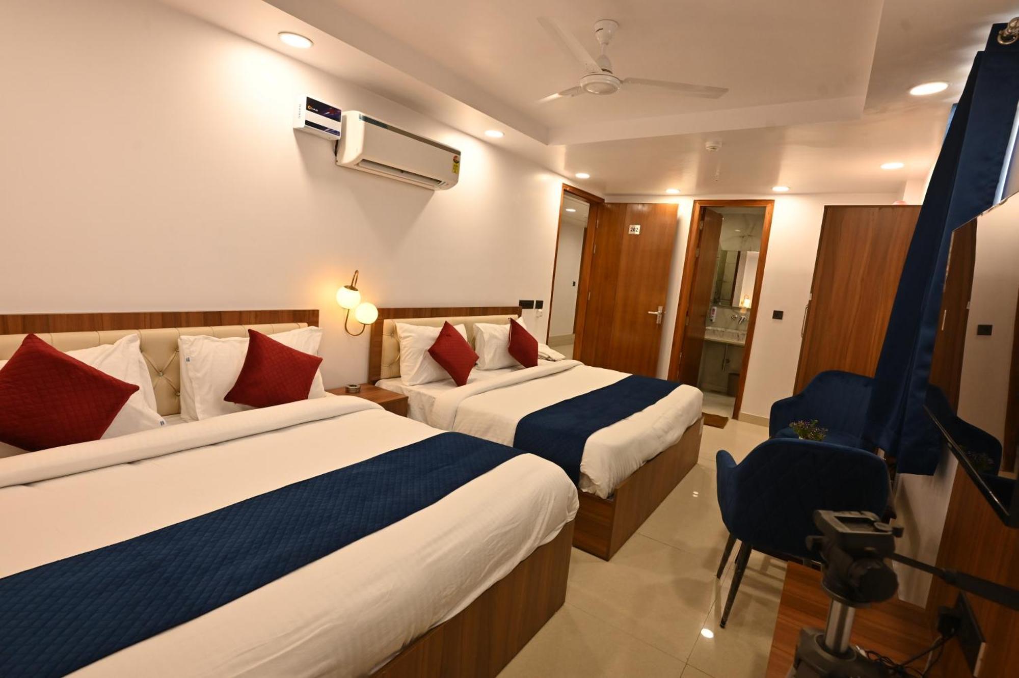 Hotel Down Town Paschim Vihar Delhi  Dış mekan fotoğraf